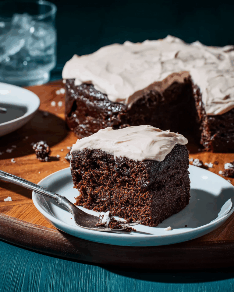 Schokoladen-Zucchini-Kuchen – Ein saftiger Genuss mit überraschender Zucchinibeigabe