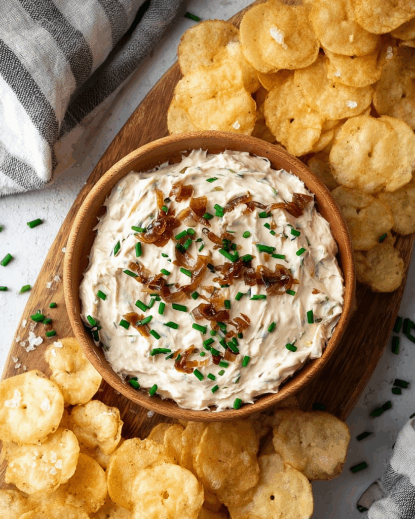 Französischer Zwiebel-Dip: Ein cremiger Genuss