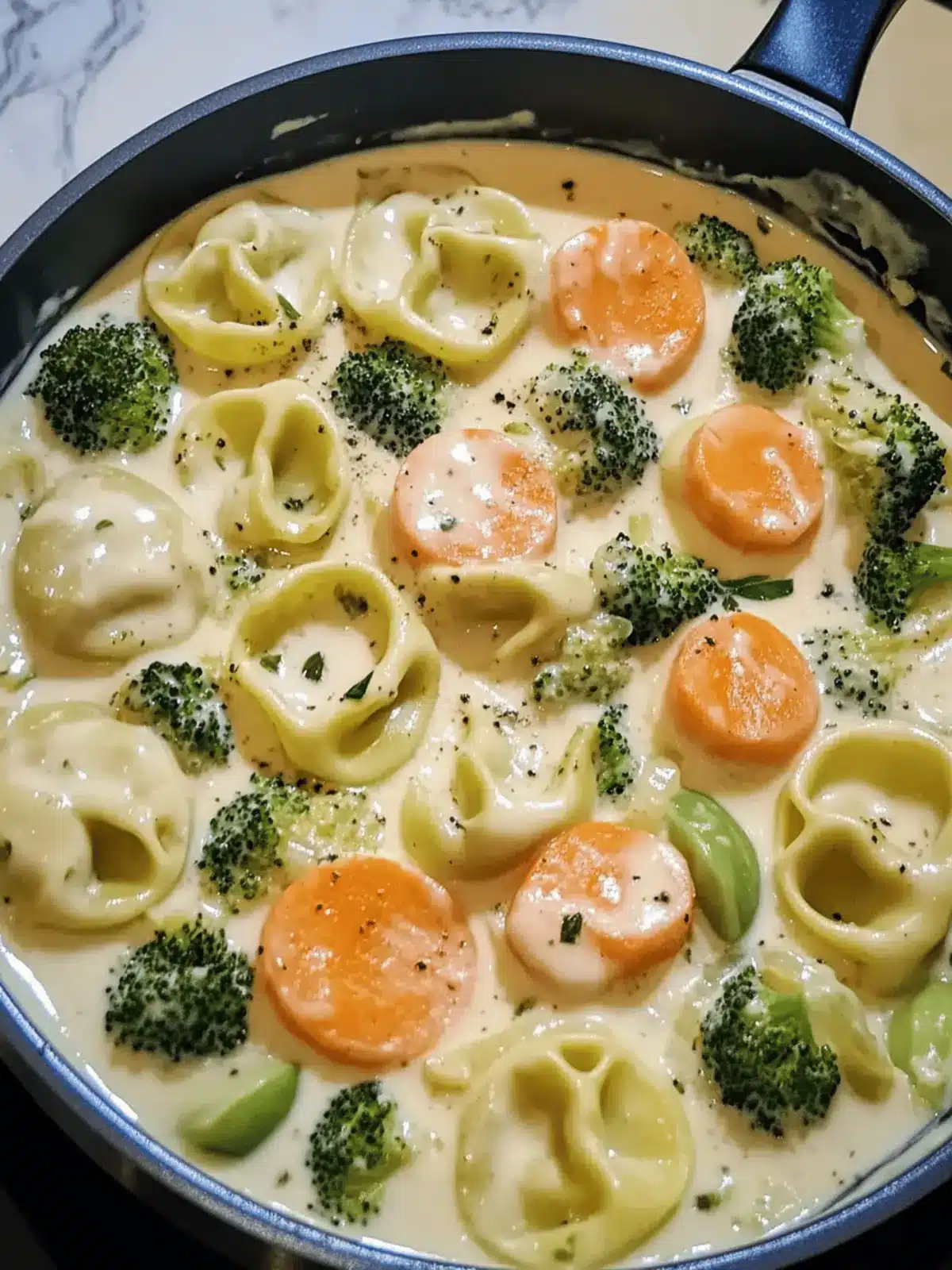 Cremige Gemüse-Tortellini Pfanne
