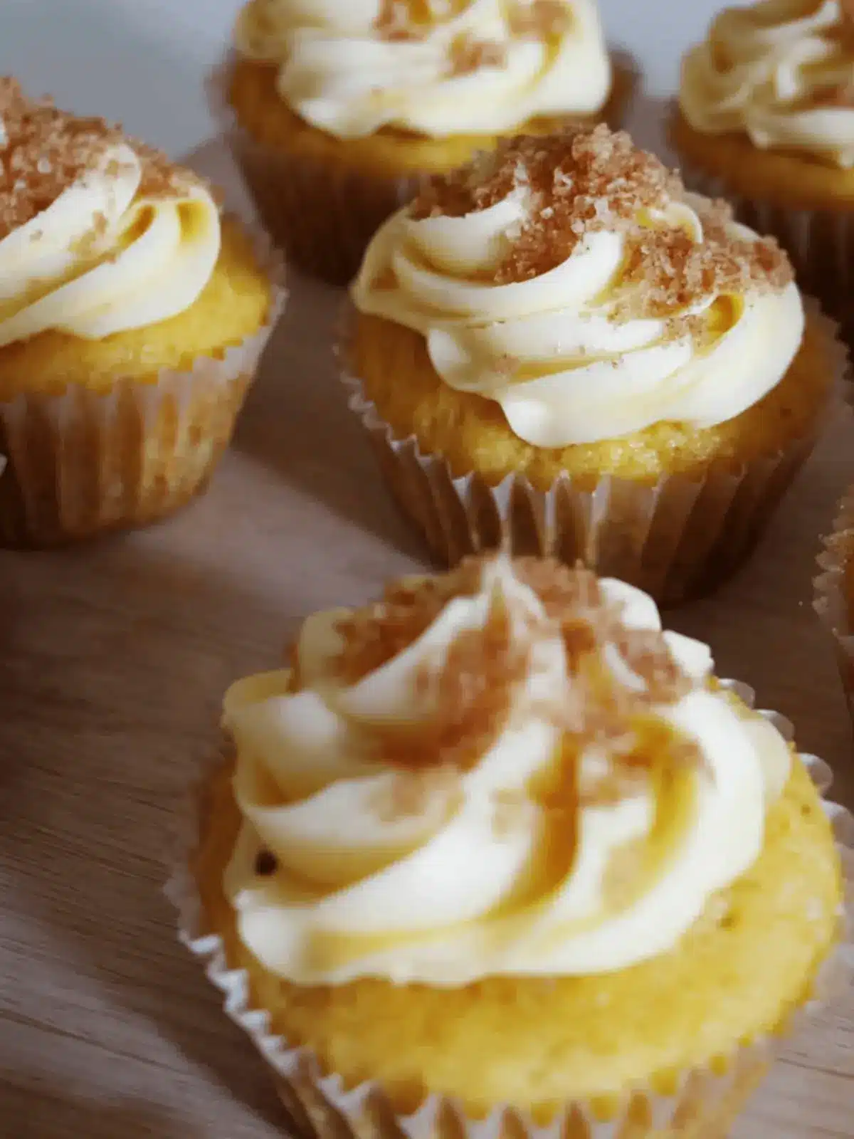 Kürbis Cupcakes mit cremigem Frischkäse-Topping 3 Kürbis Cupcakes