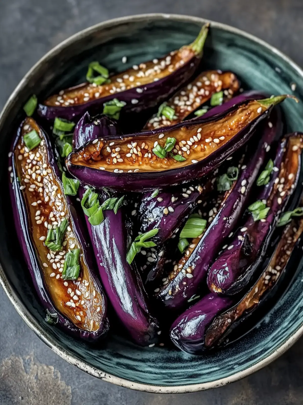 Knusprige chinesische Aubergine in Knoblauch-Soja-Glasur, die begeistert 2 Knusprige chinesische Aubergine in Knoblauch-Soja-Glasur