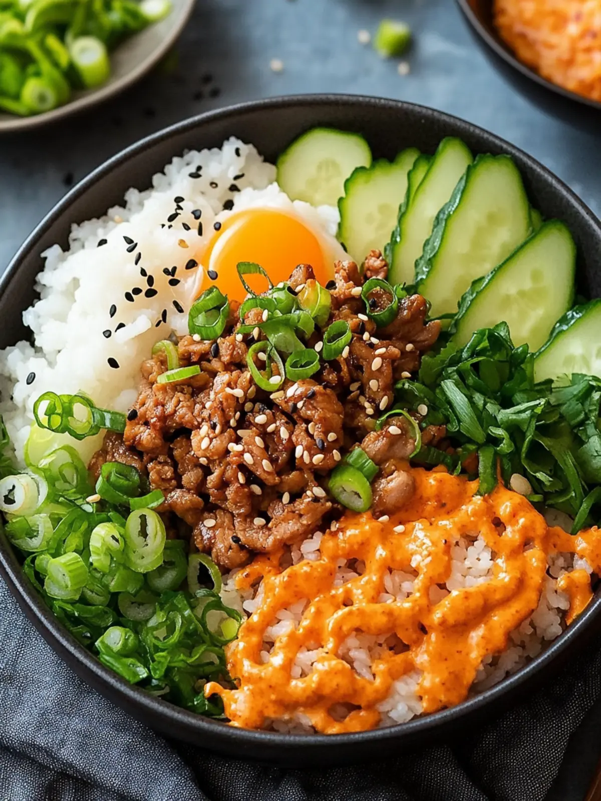 Koreanische Hackfleisch-Reisbowl: Blitzschnell & Gesund genießen 4 Koreanische Hackfleisch-Reisbowl