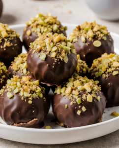 Dubai Schokoladenkugeln mit Pistaziengenuss für Naschkatzen 3 Dubai Schokoladenkugeln mit Pistaziengenuss für Naschkatzen